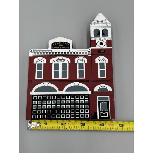 1992 The Cats Meow Medina Firehouse Series VIII Shelf Sitter Decor - Picture 6 of 6